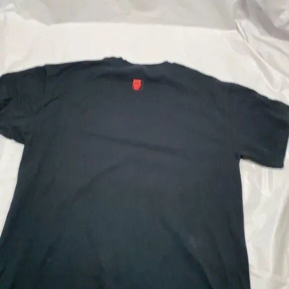 Peter Pan Beware Of The Hook T-Shirt Black Size Large Vintage - Picture 5 of 8